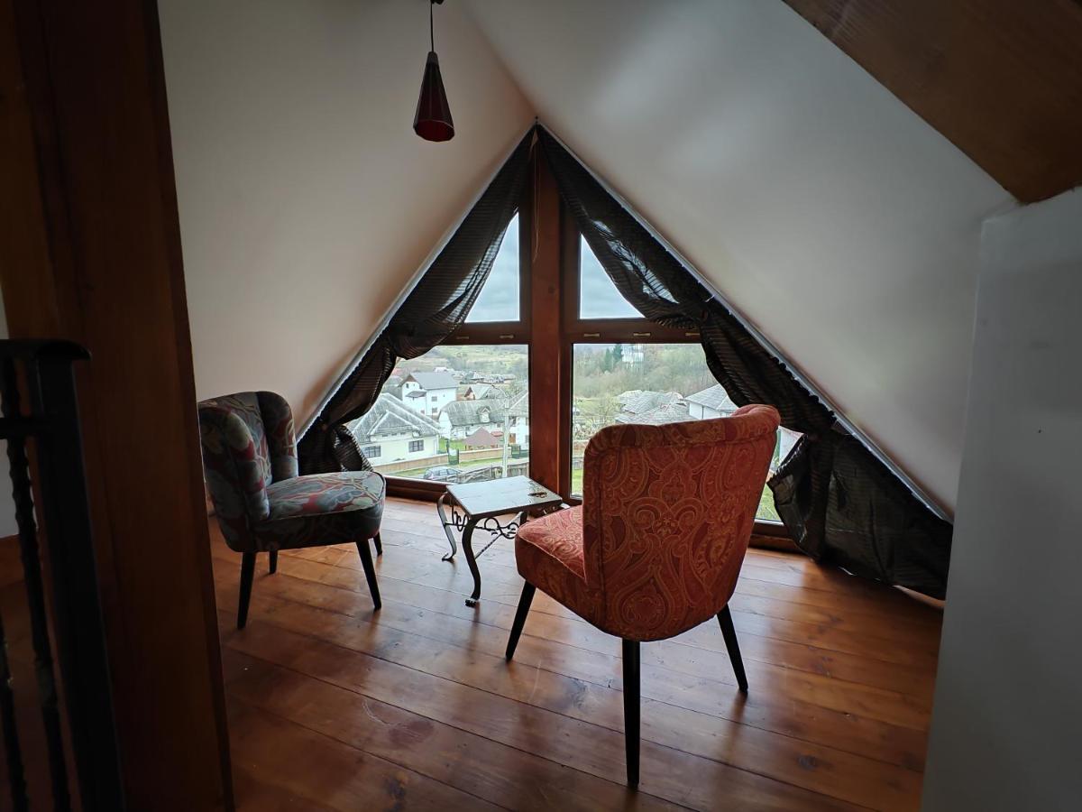 Hotel Casa Cu Magnolii Poienile Izei Exterior foto